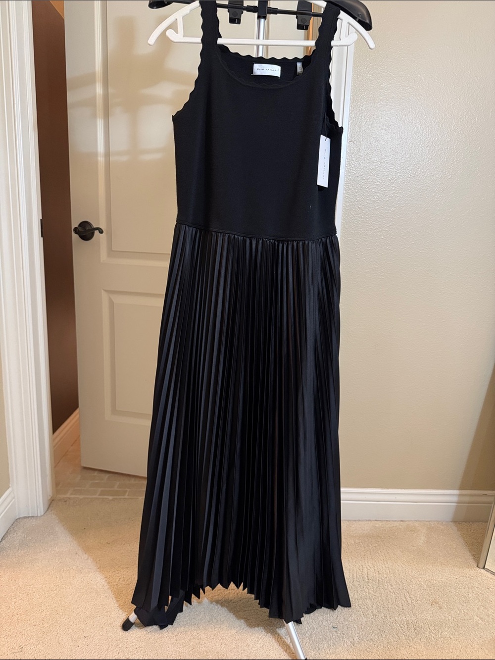 NWT Elie Tahari Mave Mixed Media Sweater Dress Black Noir Scalloped Knit Midi XL